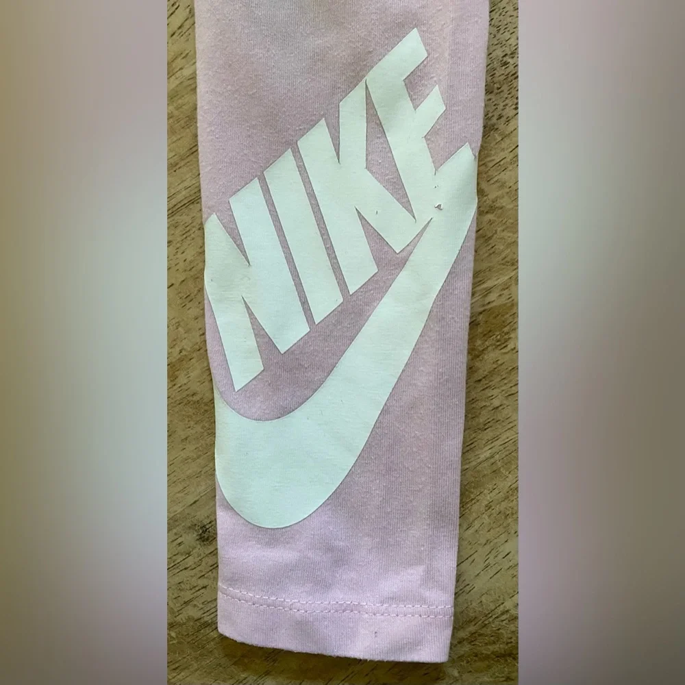 Nike Girls’ Sz‎ 5 Lt Pink Leg-A-See Logo Leggings